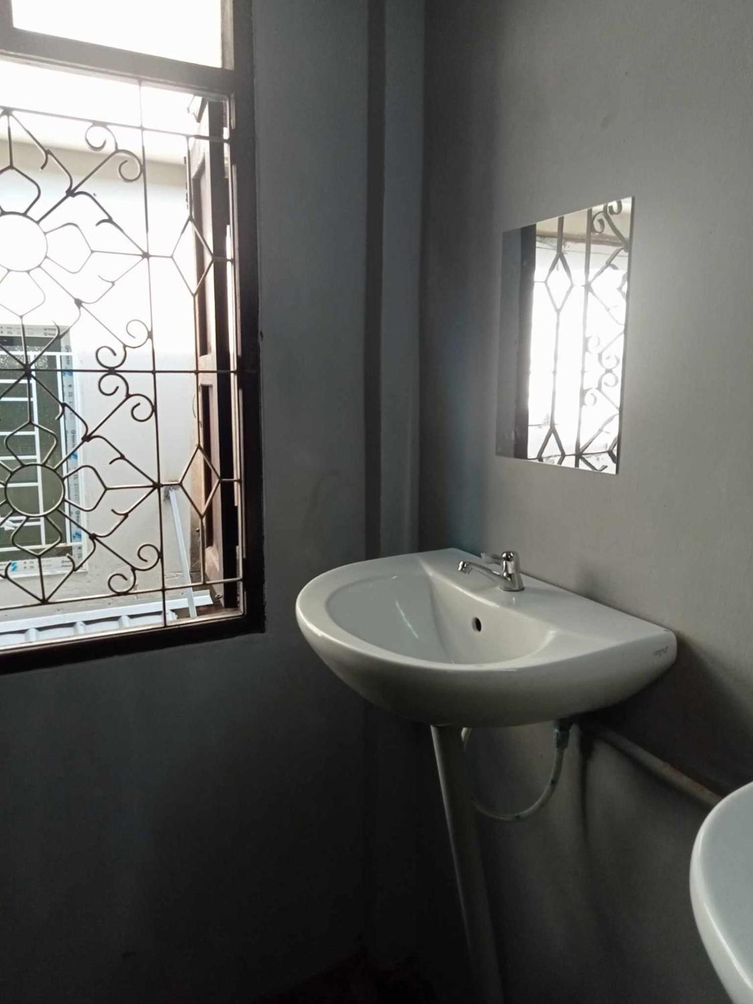 バンコク都Bang Lumphu House&Bistroアパートメント エクステリア 写真