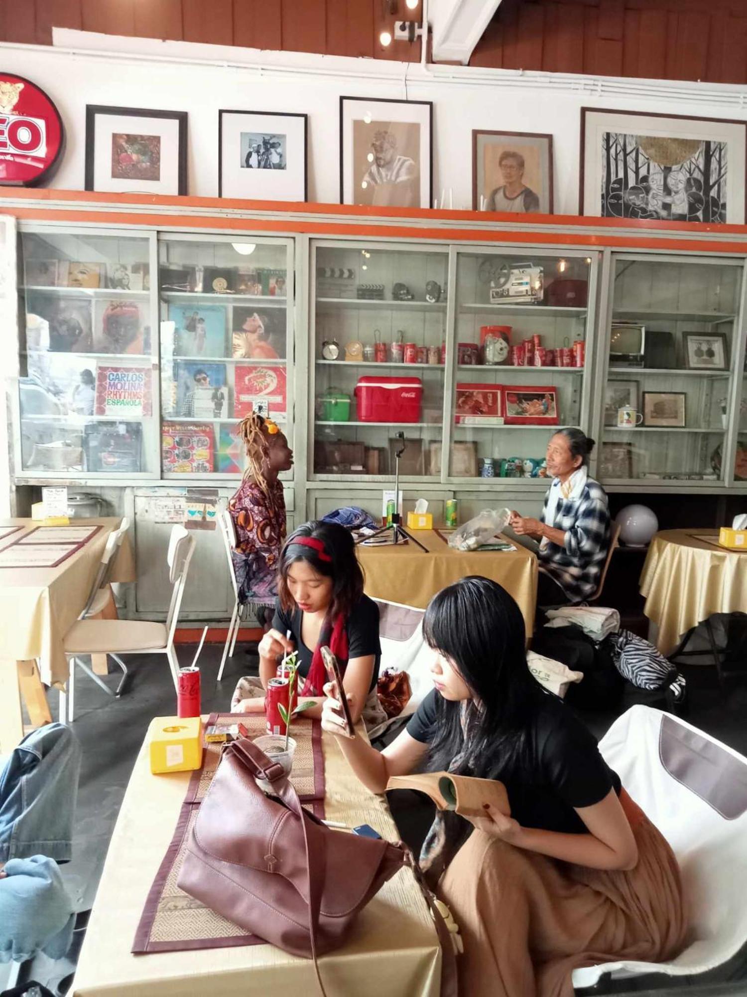 バンコク都Bang Lumphu House&Bistroアパートメント エクステリア 写真